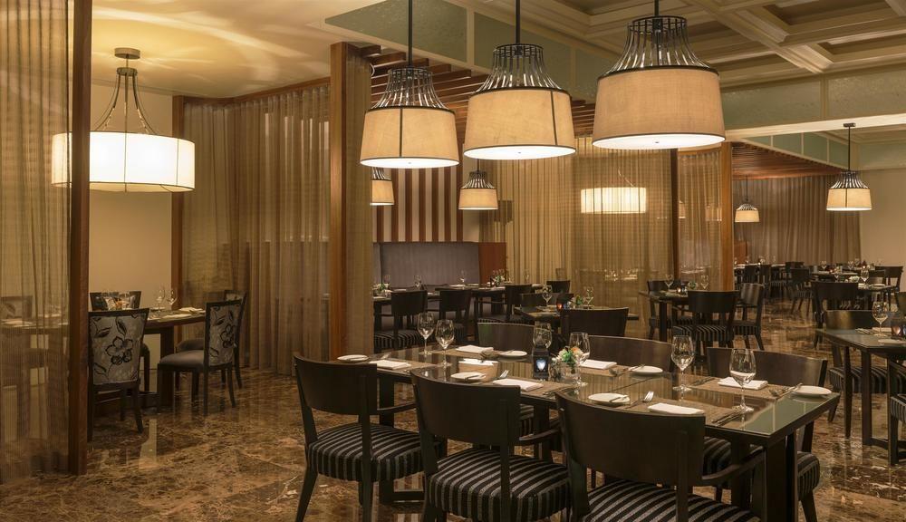 Le Meridien City Centre Bahrain Манама Екстер'єр фото The restaurant