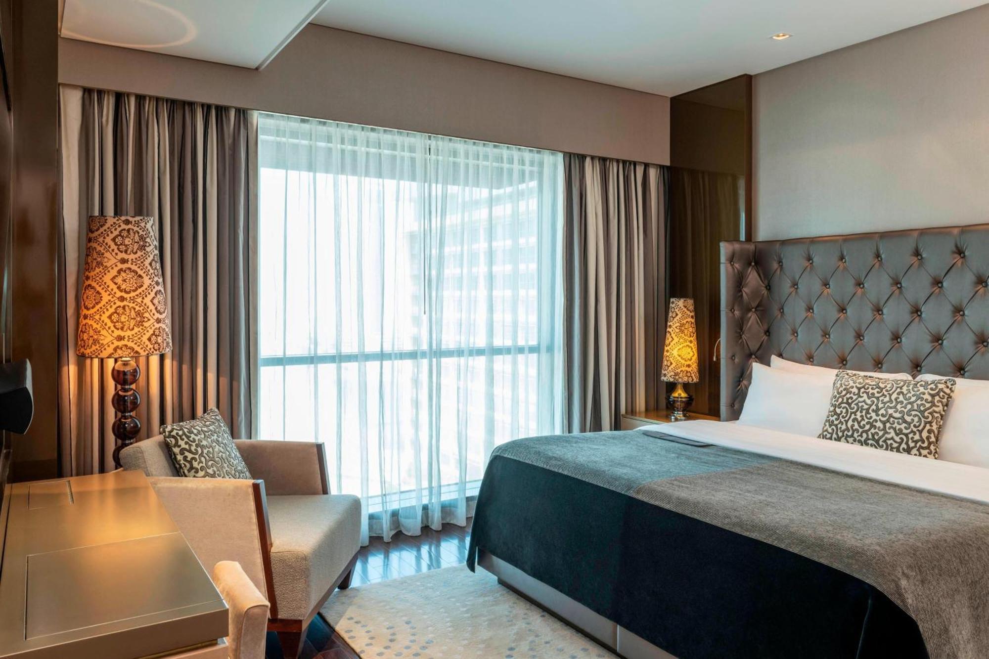 Le Meridien City Centre Bahrain Манама Екстер'єр фото A bedroom at the hotel