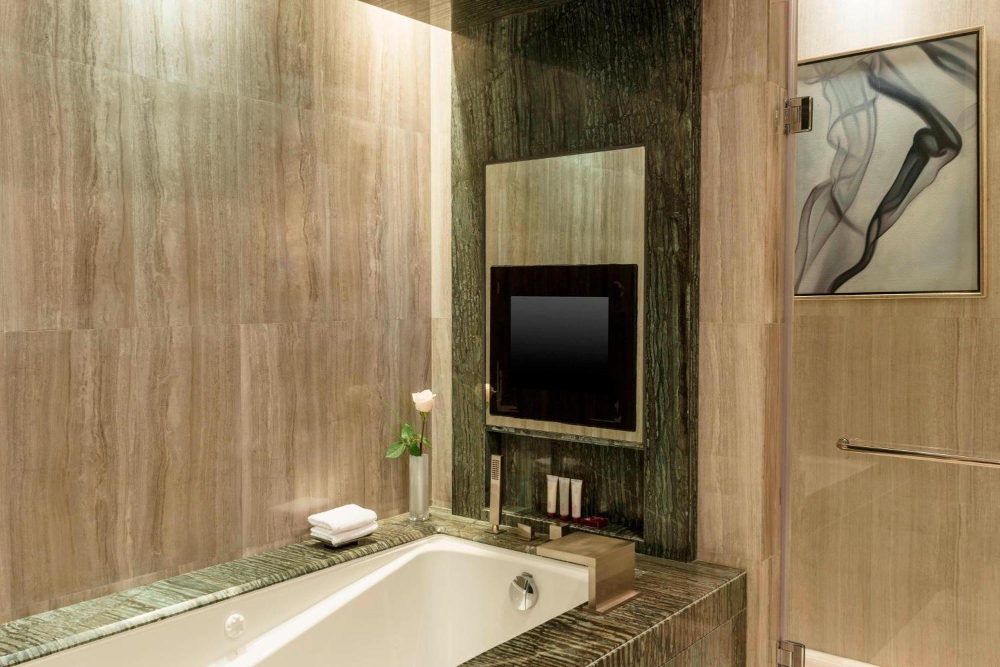 Le Meridien City Centre Bahrain Манама Екстер'єр фото Bathroom