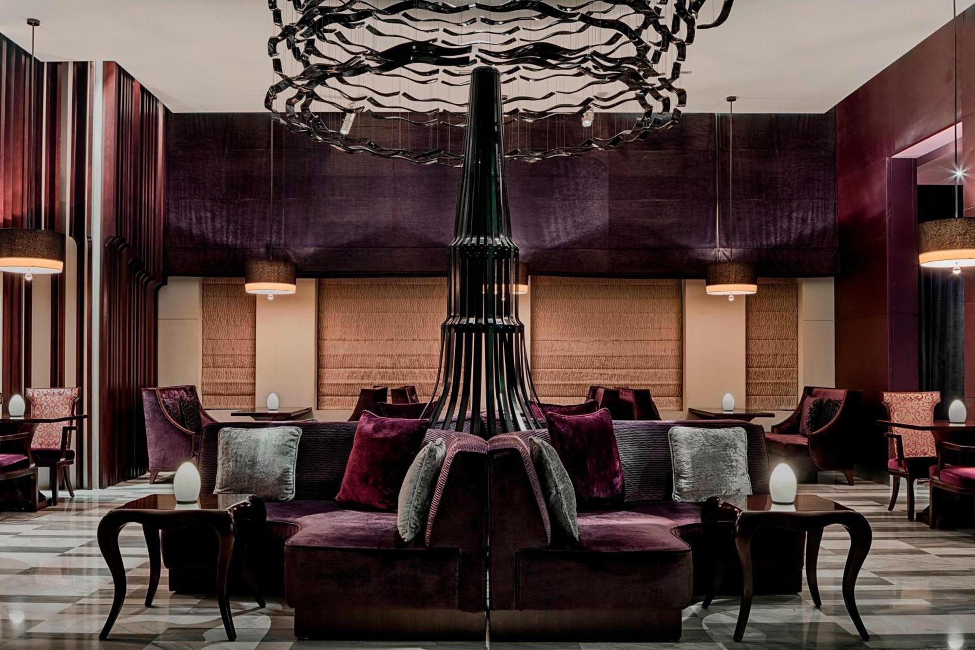 Le Meridien City Centre Bahrain Манама Екстер'єр фото The Lounge at The St Regis Mumbai